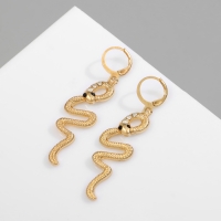Новый год! Символ года 2025! Серьги металл &laquo;Змея&raquo; завёрнутая, цвет белый в золоте