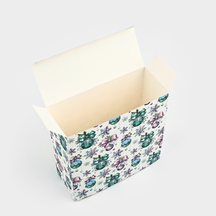 Коробка новогодняя складная &laquo;Новогодний венок&raquo; 18.4 х 30.4 х 7.3 см, Новый год