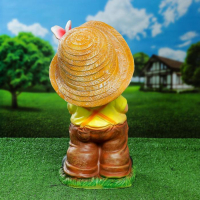 Садовая фигура "Мальчик с цветами" 20х25х46см Садовая фигура "Мальчик с цветами" 20х25х46см