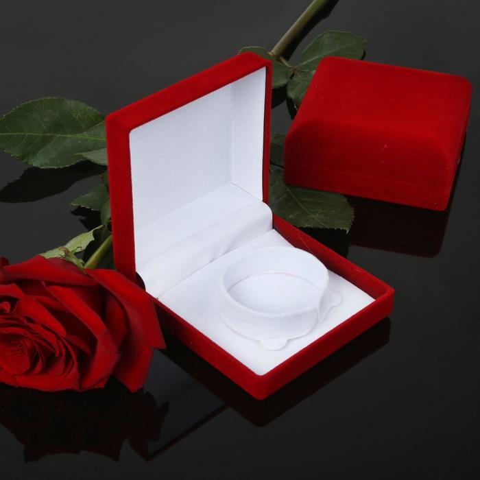 Футляр бархатный под браслет &laquo;Классический&raquo; 9&times;9&times;4, цвет красный, вставка белая, d=5,4 см