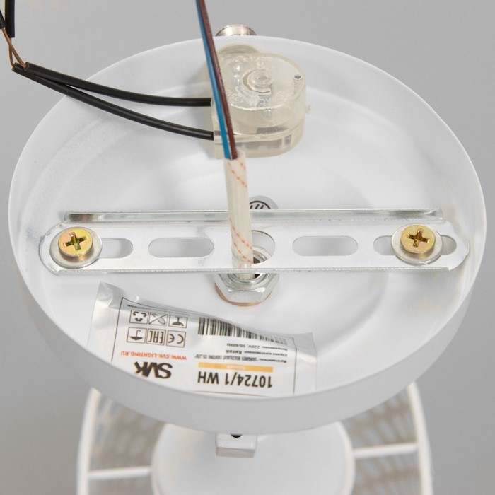 Бра "Айрис" 1х60Вт Е27 Белый 25х12х19см