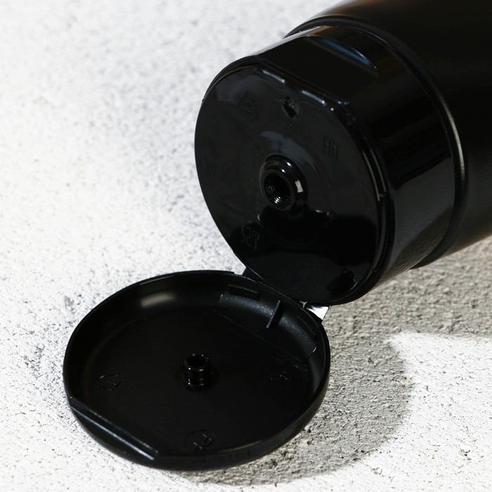 Подарочный набор косметики «Самому храброму», гель для бритья 110 мл, бальзам после бритья 110 мл, бритва, HARD LINE Подарочный набор косметики «Самому храброму», гель для бритья 110 мл, бальзам после бритья 110 мл, бритва, HARD LINE