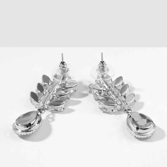 Серьги со стразами «Эдем» гроздь с каплей, цвет бело-голубой в серебре Серьги со стразами «Эдем» гроздь с каплей, цвет бело-голубой в серебре