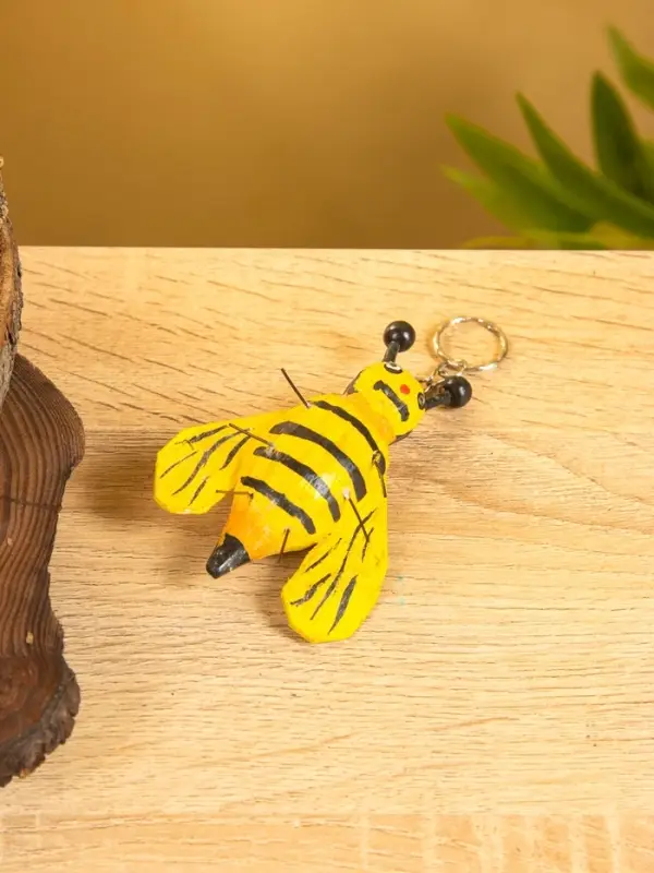 Брелок "Пчёлка" 10х7х3 см, дерево