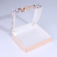 Кондитерская упаковка, коробка с ламинацией &laquo;Ты прекрасна!&raquo;, 20 х 20 х 4 см