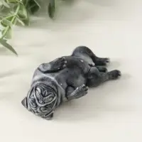 Сувенир "Бульдог лежит на спине" 3,5 см