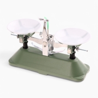 Весы лабораторные, с набором гирь 100 г.