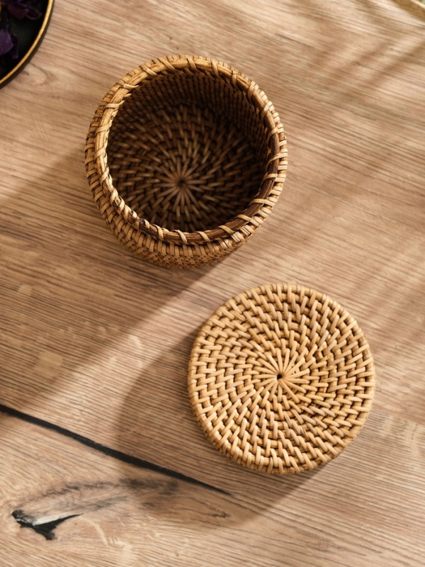 Корзинка плетеная ротанг, 12х12х10 см Корзинка плетеная ротанг, 12х12х10 см