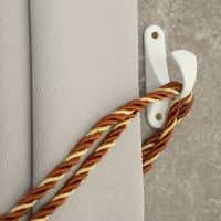 Крючок для штор CAPPIO KS101, однорожковый, цвет белый, 2 шт. Крючок для штор CAPPIO KS101, однорожковый, цвет белый, 2 шт.