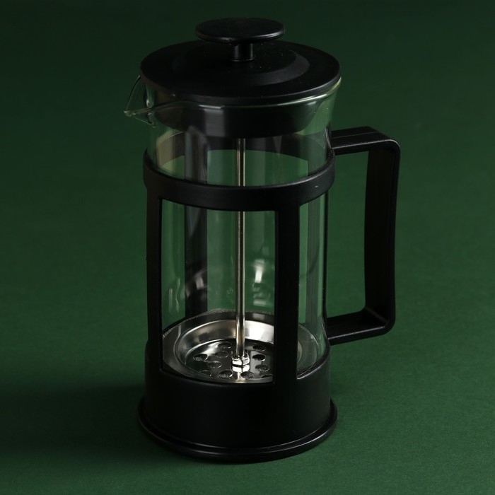 Набор &laquo;Первому во всём&raquo;: чай чёрный с бергамотом 100 г., френч-пресс