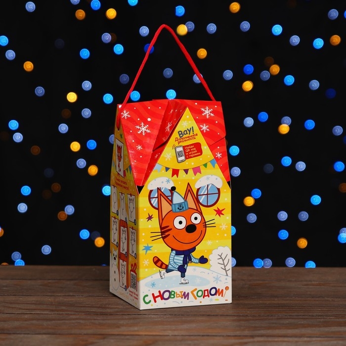 Новый год. Коробка подарочная складная "Три кота" 10,5 х 10,5 х 21,5 см.