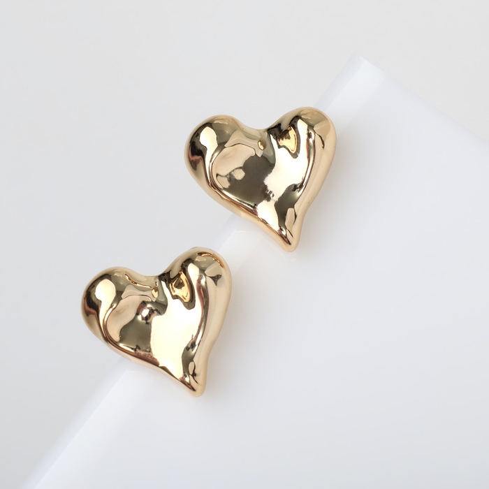 Серьги пластик &laquo;Сердца&raquo; течение, цвет золото