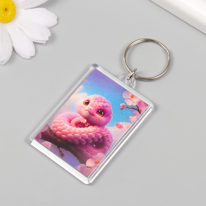 Новогодний брелок акрил "Розовая змея" 3,5х5 см