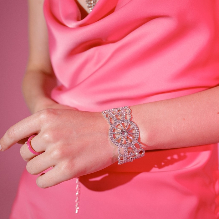 Браслет со стразами &laquo;Селебрити&raquo;, цвет белый в серебре, 18 см