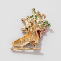 Брошь "Конёк" с цветами, цветная в золоте