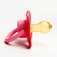 Соска - пустышка латексная классическая &laquo;Малышка&raquo;, от 0 мес., цвет розовый