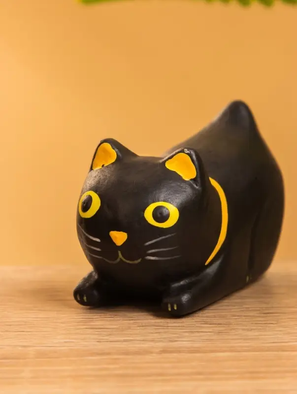 Сувенир дерево "Чёрный кот охотник" 6х3х4 см