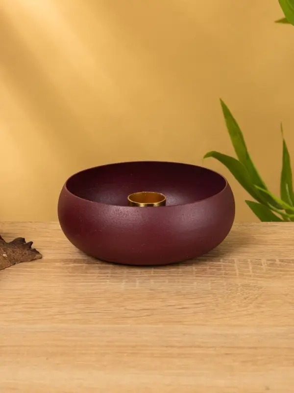 Подсвечник на 1 свечу на магнитах "Баклажан" 11х11х4 см