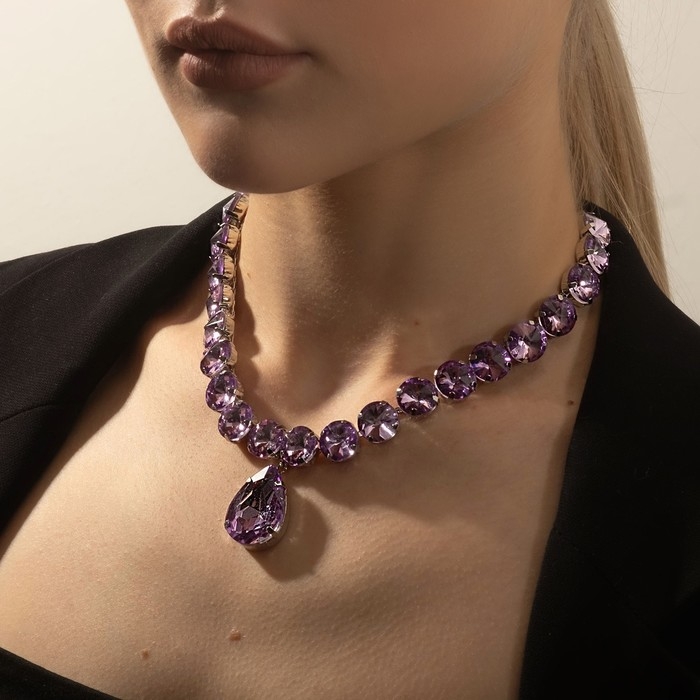 Колье &laquo;Драгоценность&raquo; капля, цвет сиреневый в серебре, 32 см