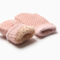 Варежки детские на иск.меху MINAKU с опушкой 15 см розовый Варежки детские на иск.меху MINAKU с опушкой 15 см розовый