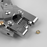 Щипцы с дыроколом для установки блочек, с блочками, d = 4 мм, 17 &times; 10 см, цвет серебряный