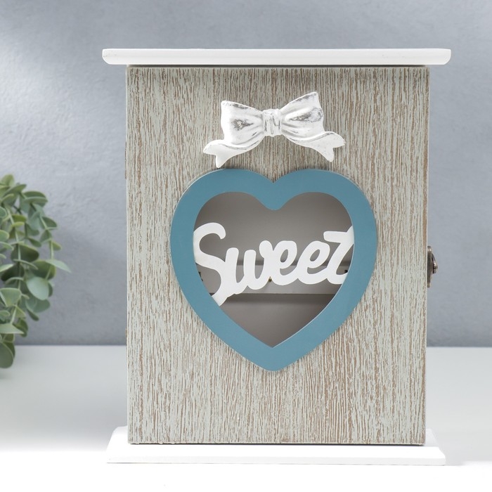 Ключница дерево 6 крючков Ключница дерево 6 крючков "Сердце и бант" серый 25,5х7х21 см