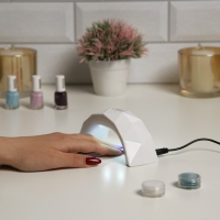 Лампа для гель-лака Luazon LUF-11, LED, 9 Вт, 3 диода, таймер 60 с, USB, белая Лампа для гель-лака Luazon LUF-11, LED, 9 Вт, 3 диода, таймер 60 с, USB, белая