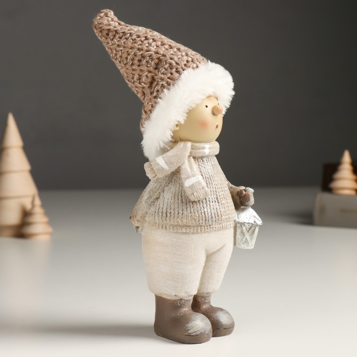 Сувенир полистоун "Малышка/Малыш в вязаном наряде, с носком/фонариком" МИКС 5х7,5х22 см