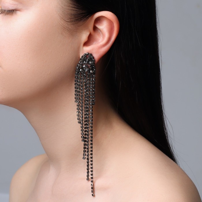 Серьги висячие со стразами «Голливуд» нити на кристаллах, цвет серый в сером металле, 15 см Серьги висячие со стразами «Голливуд» нити на кристаллах, цвет серый в сером металле, 15 см