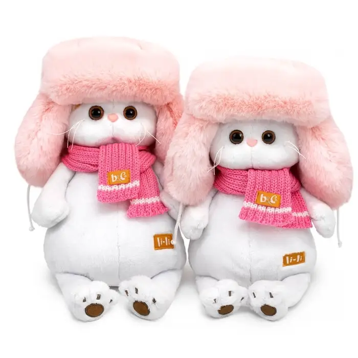 Мягкая игрушка &laquo;Кошечка Ли-Ли&raquo;, в меховой шапке и шарфе, 24 см