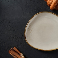 Блюдо фарфоровое для подачи Magistro &laquo;Церера&raquo;, 20&times;18 см, цвет коричневый