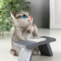 Сувенир полистоун "Котик с книгой за партой" серый 9х8,5х9,5 см