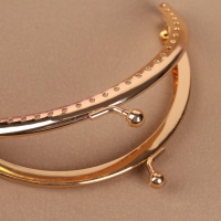 Фермуар пришивной «Полукруг», 10 см, цвет золотистый Фермуар пришивной «Полукруг», 10 см, цвет золотистый