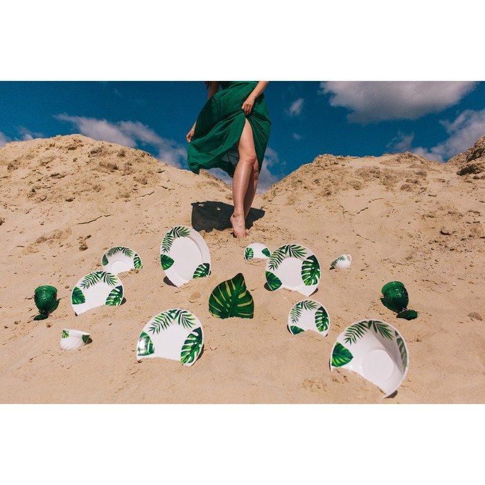 Блюдо стеклянное сервировочное Доляна &laquo;Монстера&raquo;, 21&times;21 см, цвет зелёный