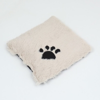 Лежак с подушкой, мех, сатин, периотек, 45 х 45 х 15 см, бежевый Лежак с подушкой, мех, сатин, периотек, 45 х 45 х 15 см, бежевый