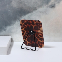 Зеркало настольное - подвесное «ANIMAL», 12,2 × 16 см, цвет «леопард» Зеркало настольное - подвесное «ANIMAL», 12,2 × 16 см, цвет «леопард»