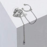 Серьга &laquo;Кафф&raquo; планета, цвет белый в серебре