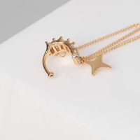 Серьга «Кафф» две звезды, цвет белый в золоте Серьга «Кафф» две звезды, цвет белый в золоте