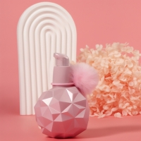 Крем для рук и ног, лёгкий, 100 мл, с пудровым ароматом Крем для рук и ног, лёгкий, 100 мл, с пудровым ароматом