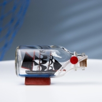 Корабль сувенирный в бутылке 15х4х6см, чёрный Корабль сувенирный в бутылке 15х4х6см, чёрный