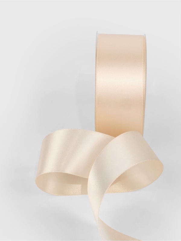 Лента атласная двухсторонняя №112 38мм*25±1м айвори TR Лента атласная двухсторонняя №112 38мм*25±1м айвори TR