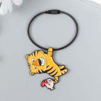 Брелок металл на тросе "Тигрёнок с рыбкой" эмаль 5,2х4,1 см Брелок металл на тросе "Тигрёнок с рыбкой" эмаль 5,2х4,1 см