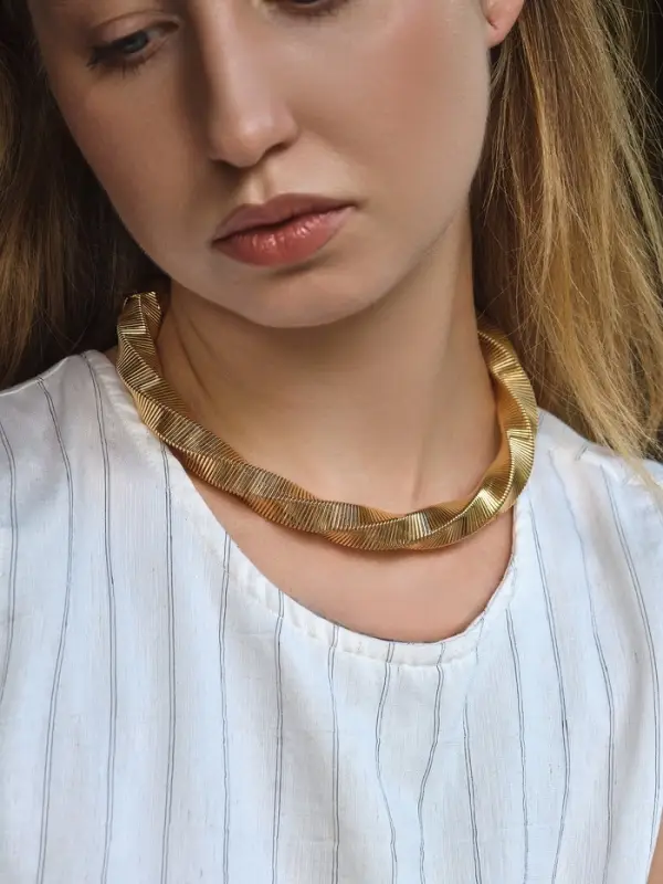Чокер &laquo;Обруч&raquo; кручённый, цвет золото
