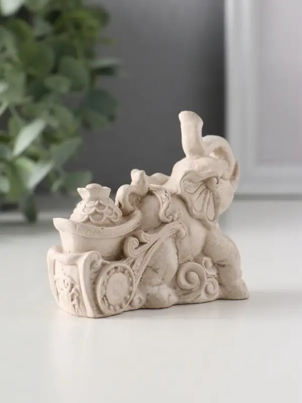 Фигура &laquo;Слоник с мешком денег&raquo;, 6.5&times;4&times;8.5 см, слоновая кость