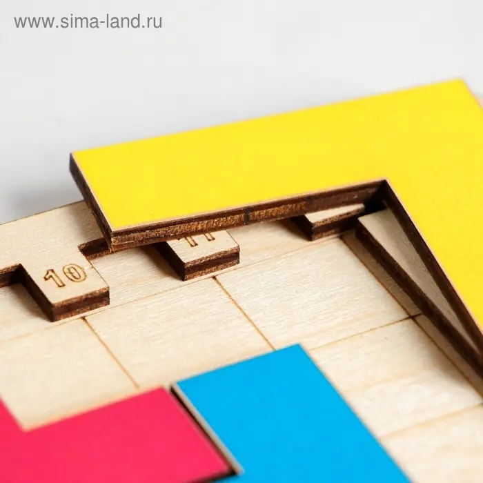 Головоломка-конструктор с уровнями сложности