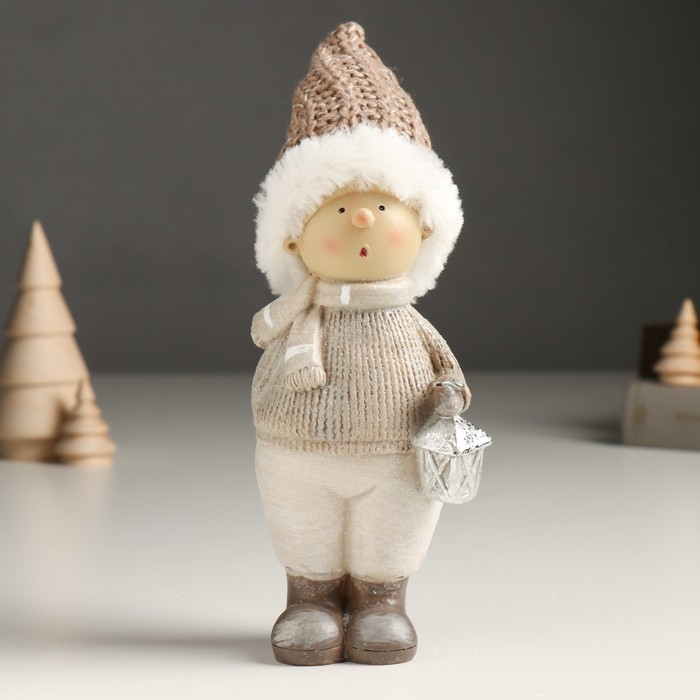 Сувенир полистоун "Малышка/Малыш в вязаном наряде, с носком/фонариком" МИКС 5х7,5х22 см