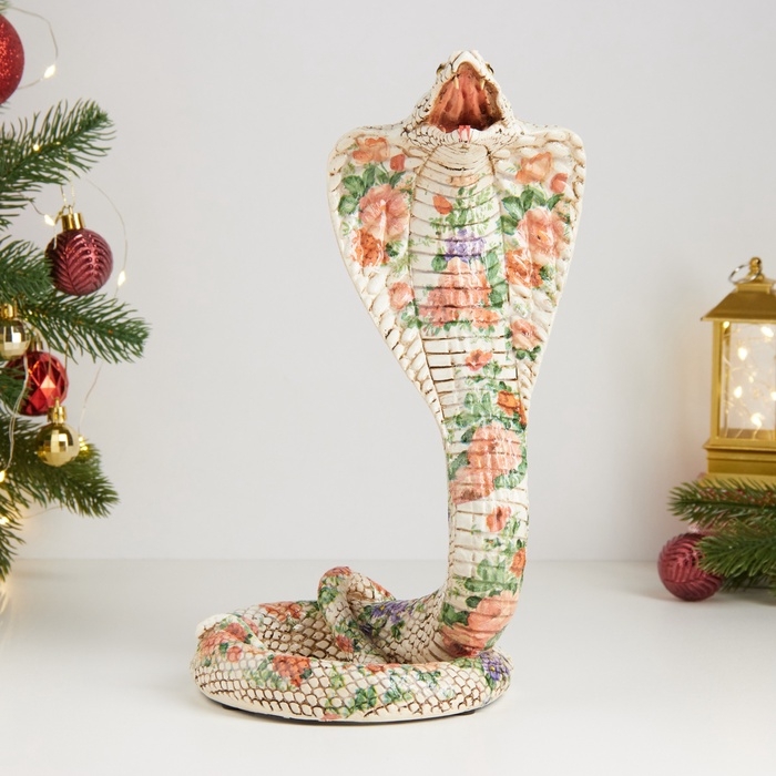 Фигура "Змея Нагайна" 17х15х31см, цветная белая