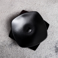 Подсвечник "Кварта Н" металл на 1 свечу, 9,5х3 см, черный Подсвечник "Кварта Н" металл на 1 свечу, 9,5х3 см, черный