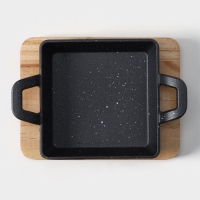 Сковорода чугунная &laquo;Ночь&raquo;, 18,5&times;12,5&times;5,2 см, на деревянной подставке