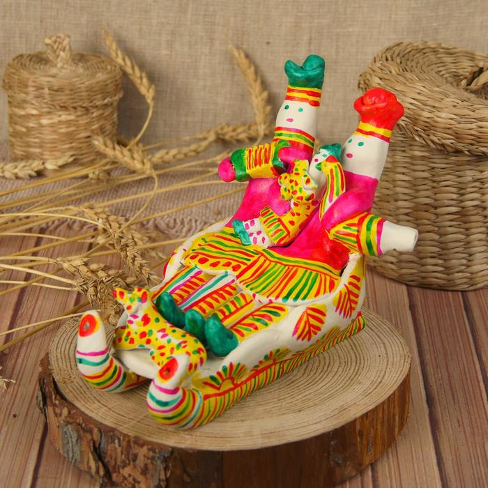 Филимоновская игрушка &laquo;Парочка на санях&raquo;